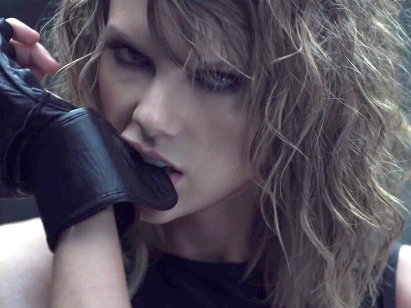 Parody video: Οι Pearl Jam τραγουδούν το Bad Blood της Taylor Swift Parody video: Οι Pearl Jam τραγουδούν το Bad Blood της Taylor Swift