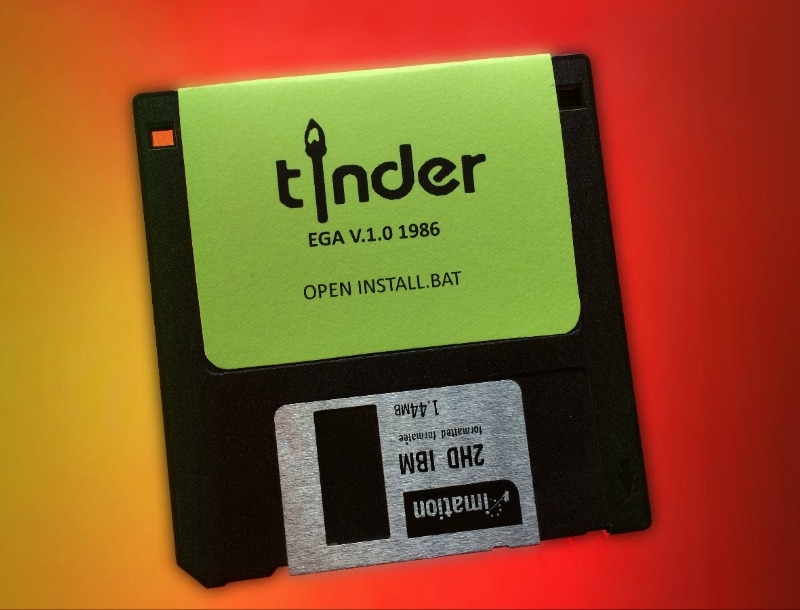 Tinder: Πως θα ήταν η πλατφόρμα του διαδικτυακού φλερτ στα 80s; Tinder: Πως θα ήταν η πλατφόρμα του διαδικτυακού φλερτ στα 80s;