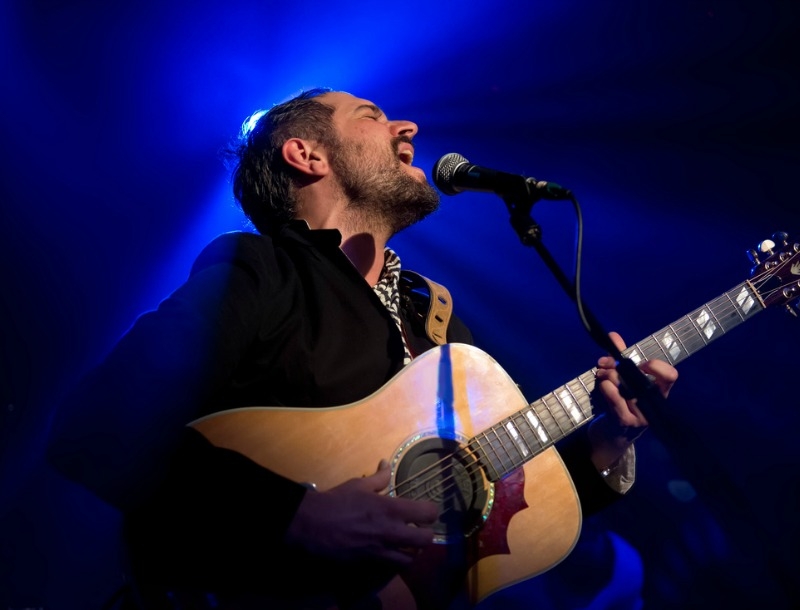 Tell Her Today τραγουδάει σήμερα ο Tom Baxter Tell Her Today τραγουδάει σήμερα ο Tom Baxter