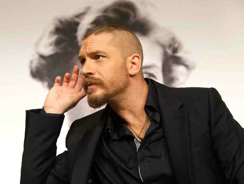 Ο Tom Hardy είναι ο άντρας που λέει μόνο αλήθειες Ο Tom Hardy είναι ο άντρας που λέει μόνο αλήθειες