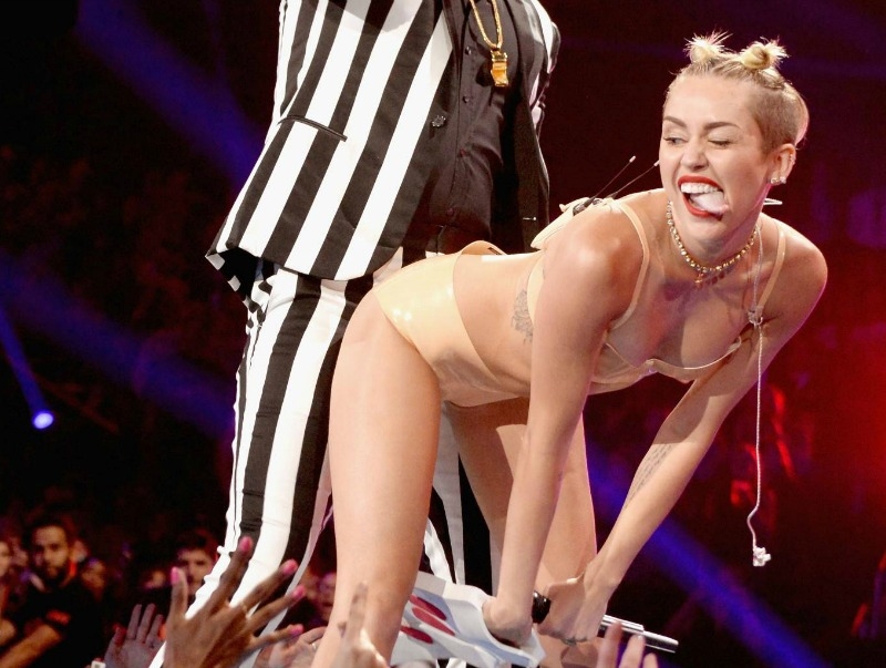 Twerking: Είναι ορολογία του 1800; Twerking: Είναι ορολογία του 1800;