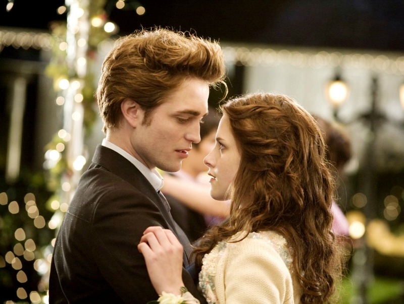 Twilight: Ήξερες ότι η Stephenie Meyer παίζει στην ταινία; Twilight: Ήξερες ότι η Stephenie Meyer παίζει στην ταινία;