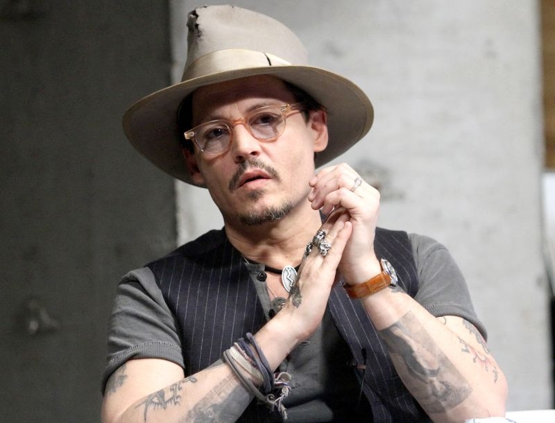 Johny Depp : Ανησυχεί για την καριέρα της κόρης του Johny Depp : Ανησυχεί για την καριέρα της κόρης του