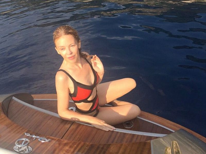 Kylie Minogue είσαι sexy και όποιος αντέξει! Kylie Minogue είσαι sexy και όποιος αντέξει!