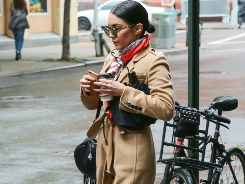 7 ιδανικά outfit για τις βροχερές μέρες 7 ιδανικά outfit για τις βροχερές μέρες