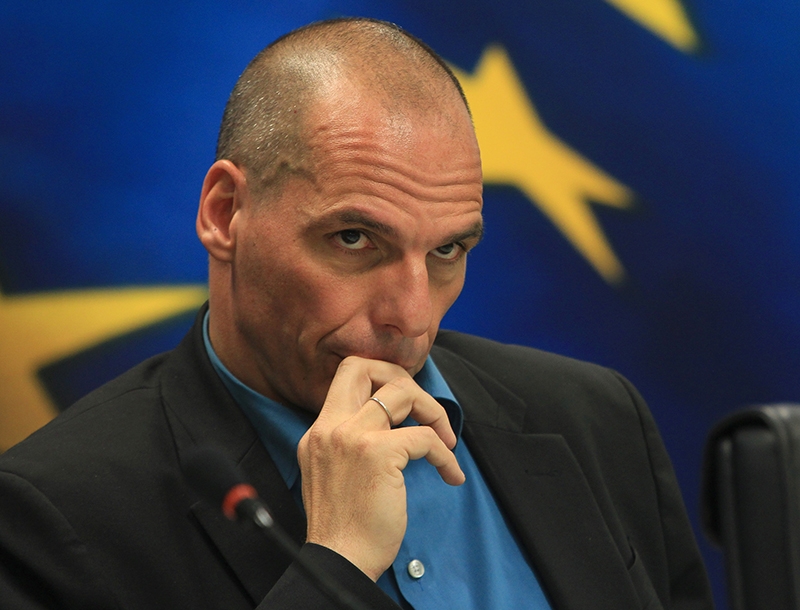 Γιάννης Βαρουφάκης: Πήγε θέατρο με τη γυναίκα του για να διώξει την πίεση Γιάννης Βαρουφάκης: Πήγε θέατρο με τη γυναίκα του για να διώξει την πίεση