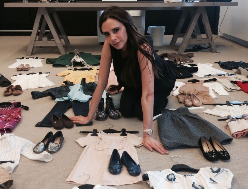 Victoria Beckham: Σε δημοπρασία τα ρούχα της Harper για φιλανθρωπικούς σκοπούς Victoria Beckham: Σε δημοπρασία τα ρούχα της Harper για φιλανθρωπικούς σκοπούς