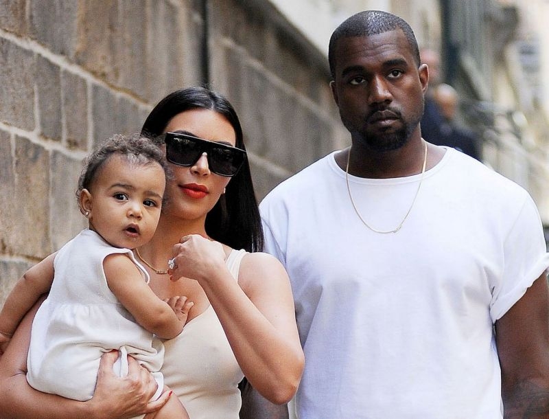 Νorth West ετοιμάσου για αδερφάκι! Η Kardashian προσπαθεί για δεύτερο παιδί Νorth West ετοιμάσου για αδερφάκι! Η Kardashian προσπαθεί για δεύτερο παιδί