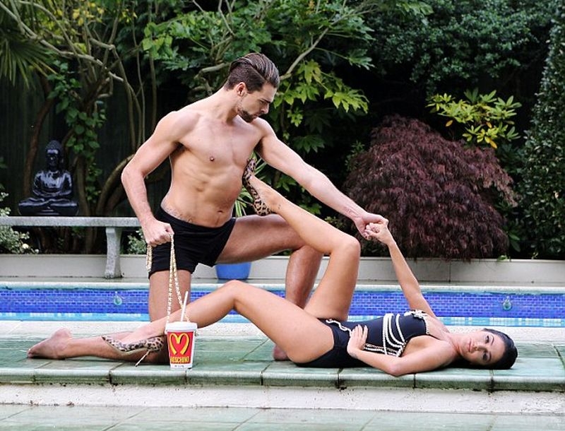 Η Tulisa Contostavlos επιστρέφει αδυνατισμένη και sexy με νέο cd Η Tulisa Contostavlos επιστρέφει αδυνατισμένη και sexy με νέο cd