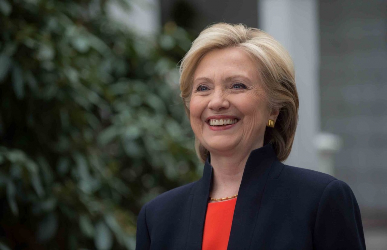 Hillary Clinton : Έκανες πλαστικές για να γίνει πλανητάρχης! Hillary Clinton : Έκανες πλαστικές για να γίνει πλανητάρχης!