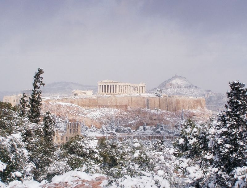 Παγώνει η πόλη: Πέφτει η θερμοκρασία, έρχονται χιόνια Παγώνει η πόλη: Πέφτει η θερμοκρασία, έρχονται χιόνια