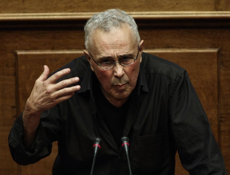 Κώστας Ζουράρις: Η Βουλή του υποκλίθηκε μιλώντας αρχαία ελληνικά Κώστας Ζουράρις: Η Βουλή του υποκλίθηκε μιλώντας αρχαία ελληνικά